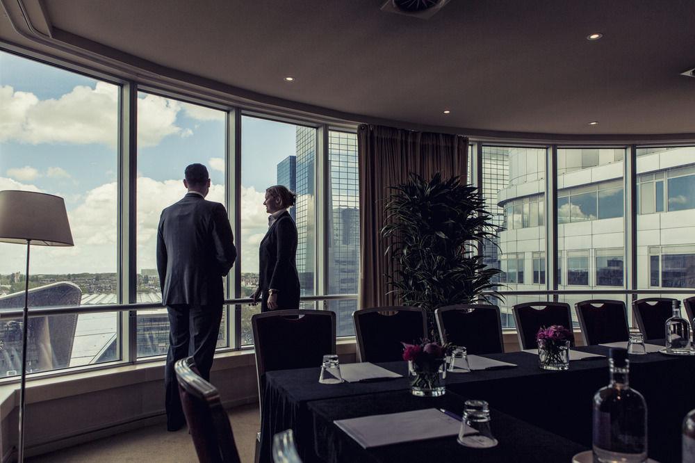 Rotterdam Marriott Hotel Zewnętrze zdjęcie The boardroom at the 100th floor of the tower