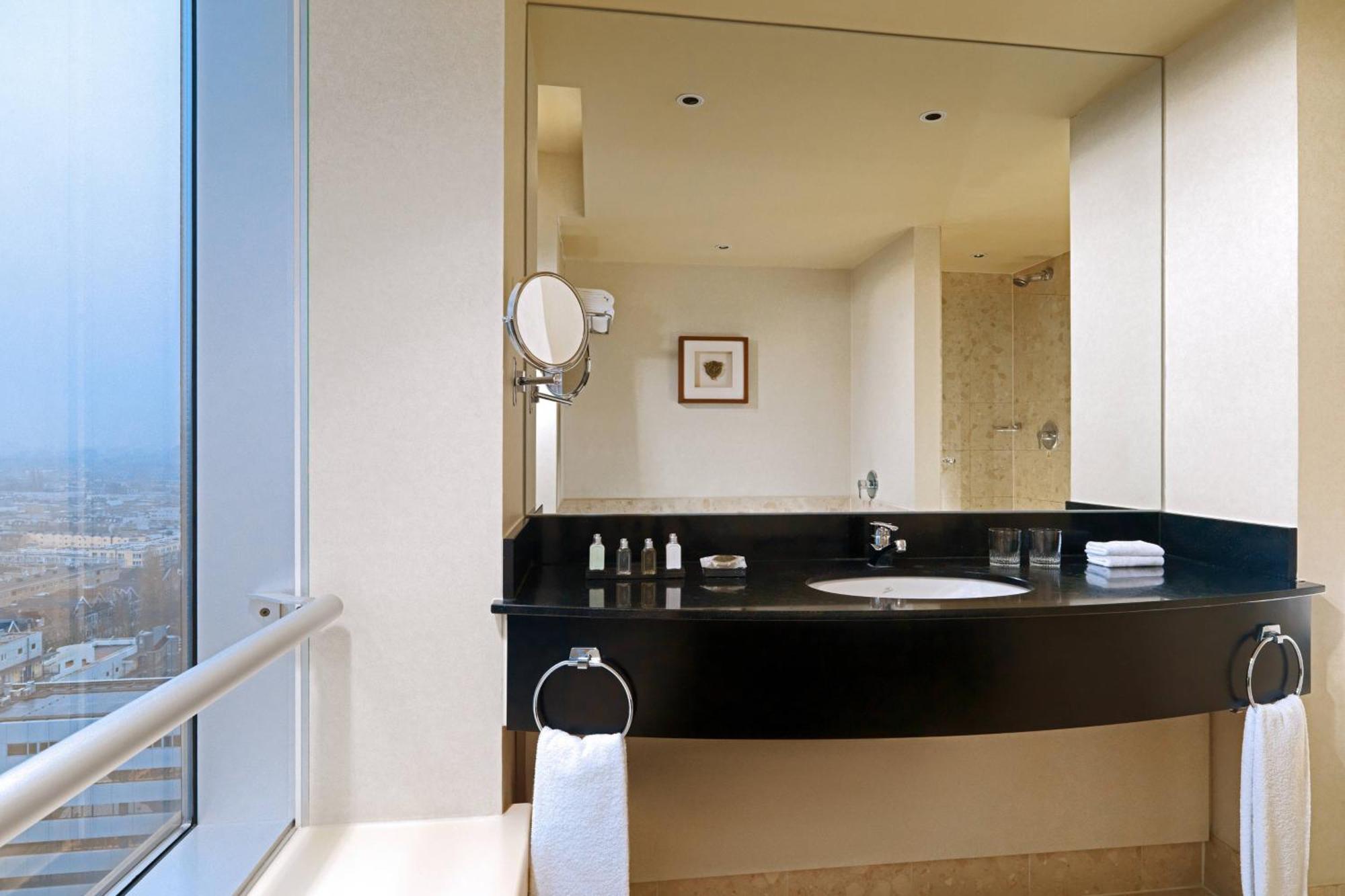 Rotterdam Marriott Hotel Zewnętrze zdjęcie Bathroom